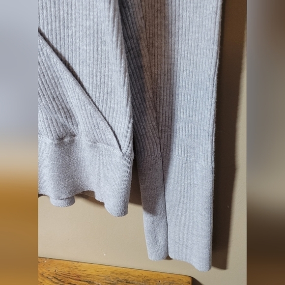 Elodie XL wool bleand faux wrap style sweater light grey v neck lightweight - Picture 4 of 8